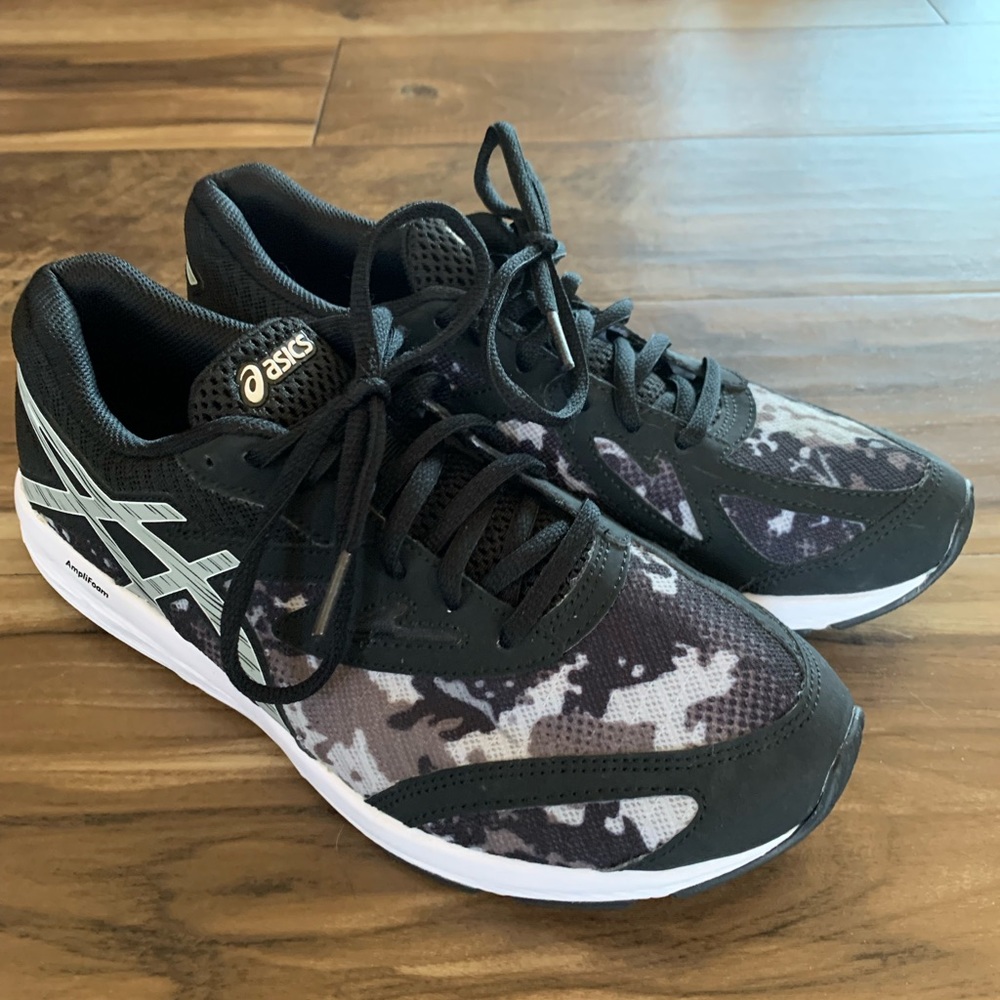 ASICS Amplica Athletic Shoes